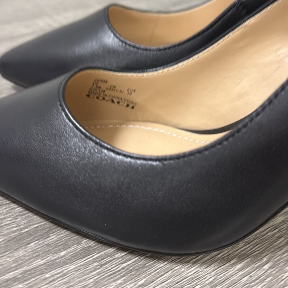 Coach Designer Pumps 7.5 - Picture 5 of 9